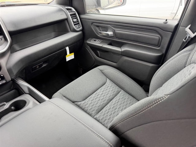 2026 RAM 1500 Express:26-237