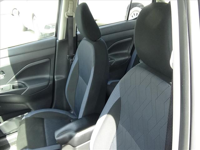 2025 Nissan Versa SV:C7031