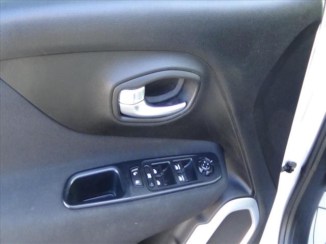 2018 Jeep Renegade Latitude:C6631C