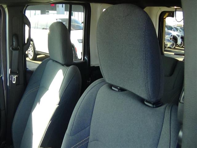 2025 Jeep Wrangler Sahara:C6779