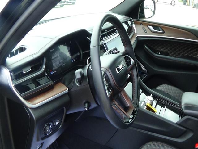 2025 Jeep Grand Cherokee L Summit:C6769