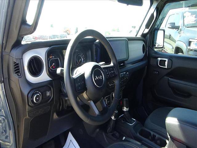 2024 Jeep Wrangler Willys:26-250A