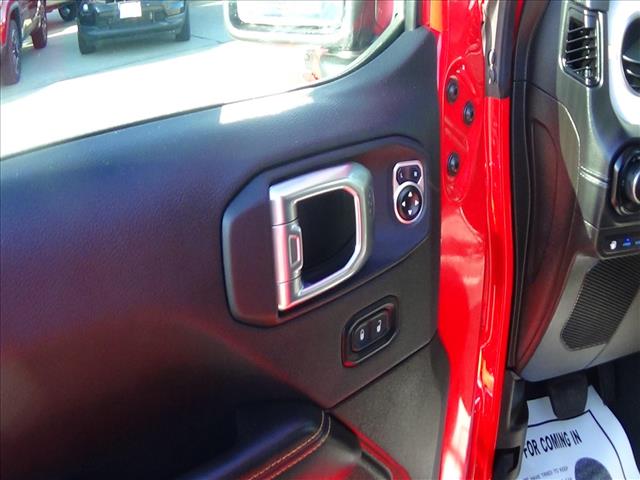 2025 Jeep Wrangler Sahara 4xe:C6974