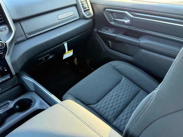 2027 RAM 1500 Big Horn:27-025