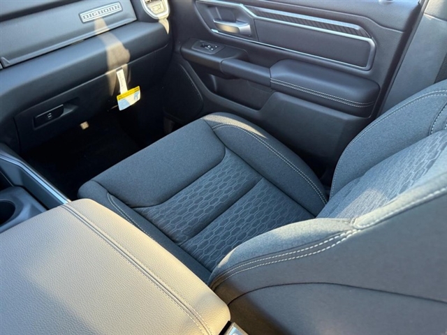 2027 RAM 1500 Big Horn:27-020