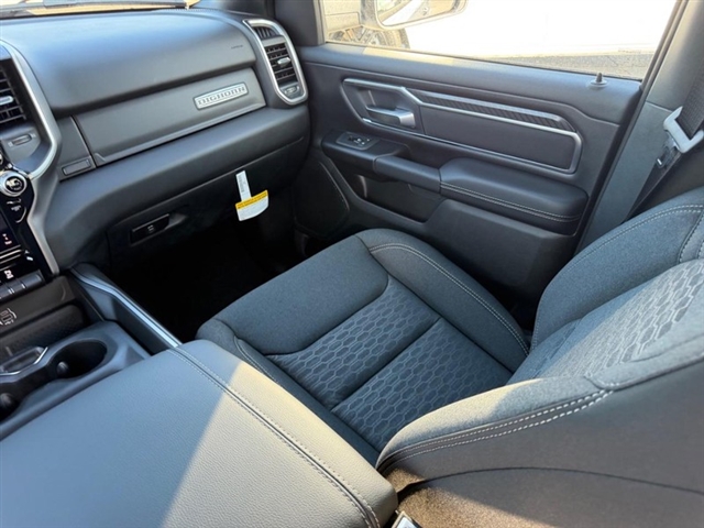 2027 RAM 1500 Big Horn:27-028
