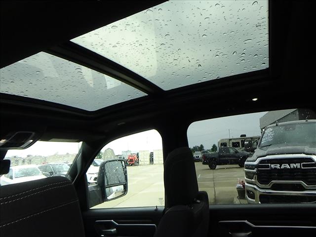 2025 RAM 1500 Big Horn:C7052
