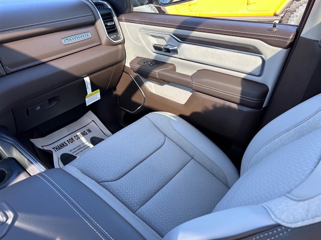 2026 RAM 1500 Laramie:26-012