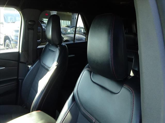 2025 Ford Explorer ST-Line:C7103