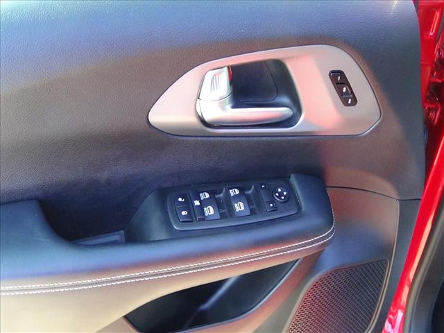 2025 Chrysler Pacifica Select:C6949