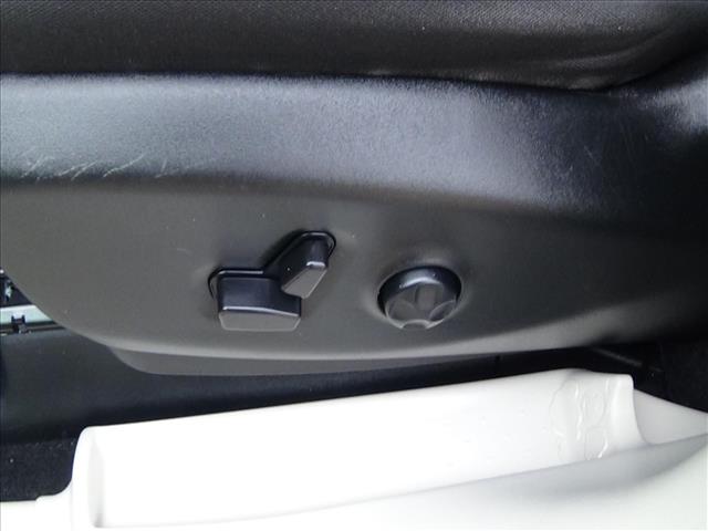 2023 Chrysler Voyager LX:C6853