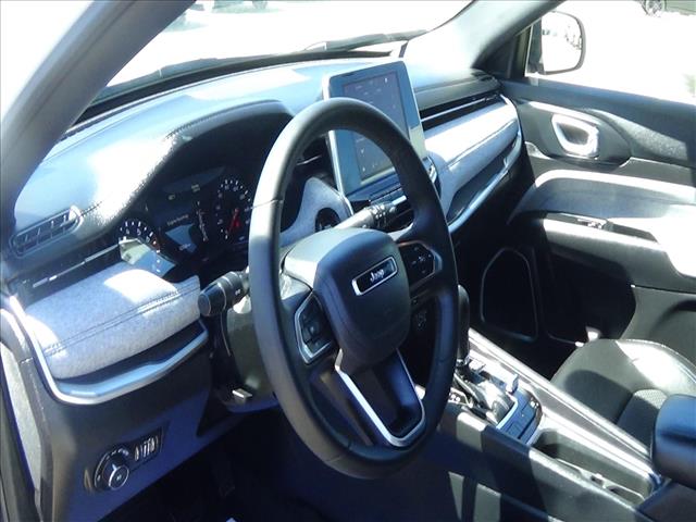 2025 Jeep Compass Latitude:C6923