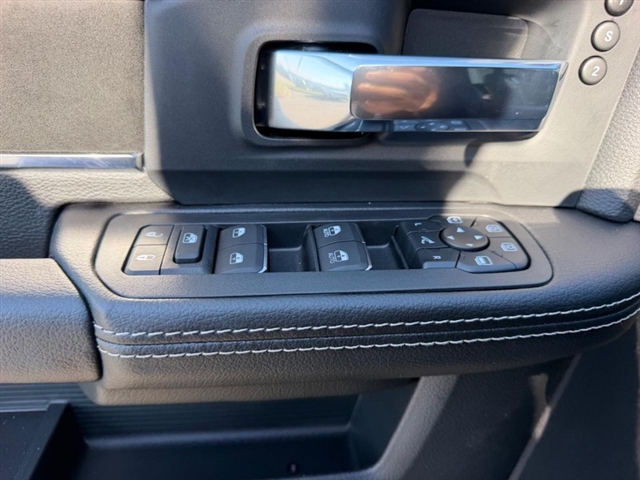 2027 RAM 2500 Laramie:27-023