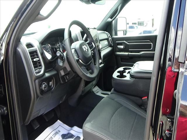 2026 RAM 2500 Big Horn:C7042