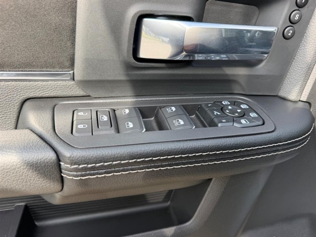 2027 RAM 2500 Laramie:27-014