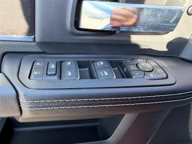 2027 RAM 2500 Laramie:27-016