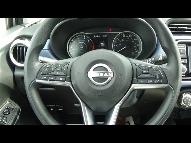 2023 Nissan Versa SV