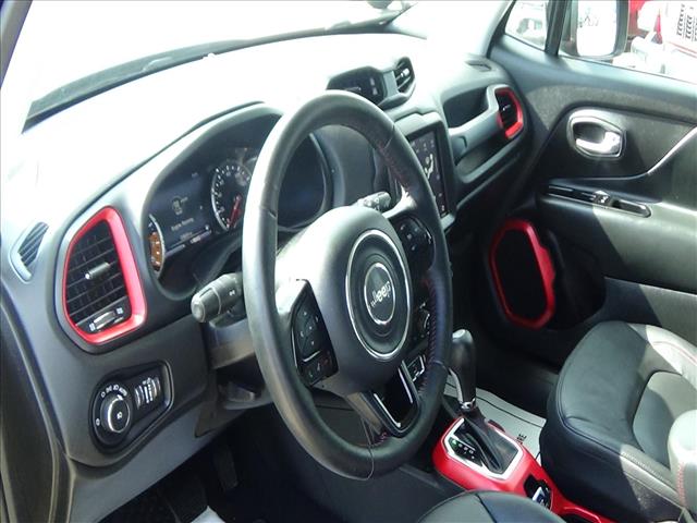 2022 Jeep Renegade Trailhawk:25-222A