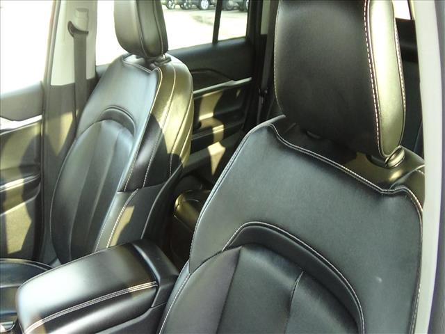 2022 Jeep Grand Cherokee Limited:26-052A