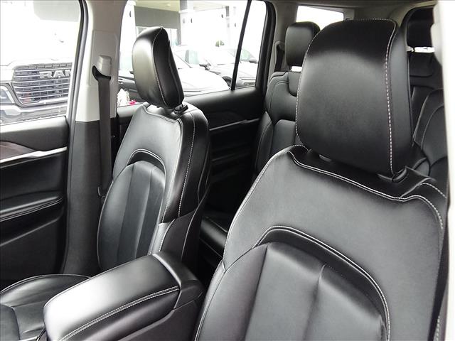 2023 Jeep Grand Cherokee L Limited:C7110A