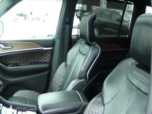 2025 Jeep Grand Cherokee L Summit:C6769