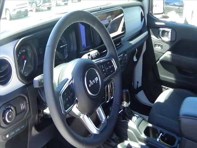 2025 Jeep Wrangler Sahara 4xe:C6937