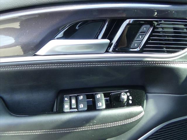 2024 Jeep Wagoneer Base:C6877