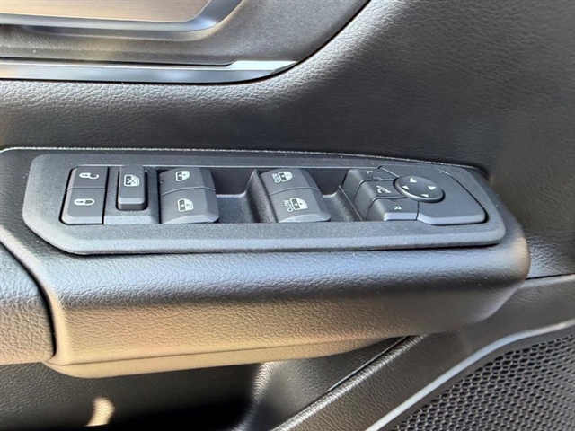 2027 RAM 1500 Big Horn:27-027