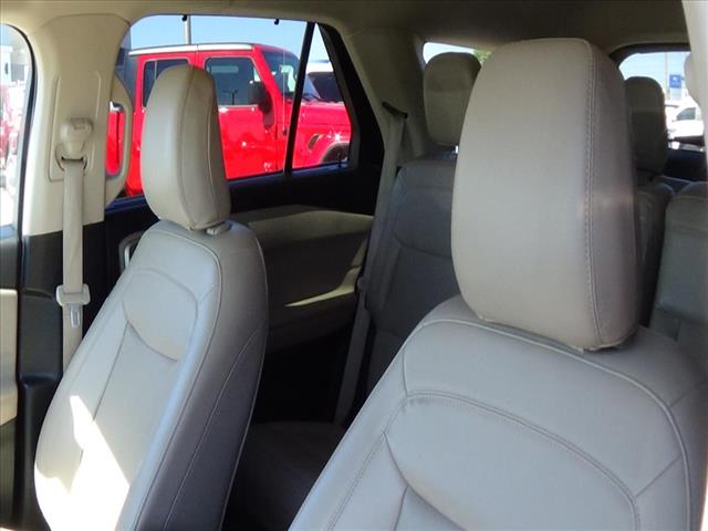 2023 Ford Explorer Limited:C6185