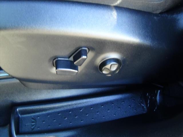 2025 Chrysler Pacifica Select:C6889