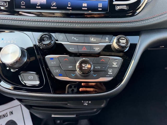 2027 Chrysler Pacifica Select:27-006