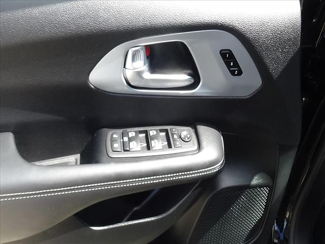 2026 Chrysler Pacifica Limited:C6985
