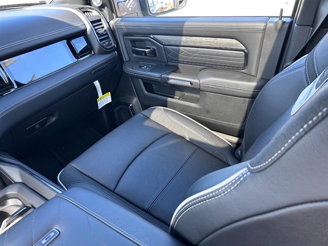 2025 RAM 3500 Limited