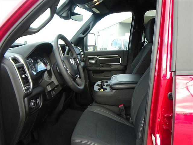 2026 RAM 2500 Big Horn:C7058