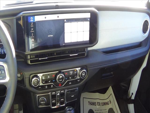 2024 Jeep Wrangler Sahara:C6749