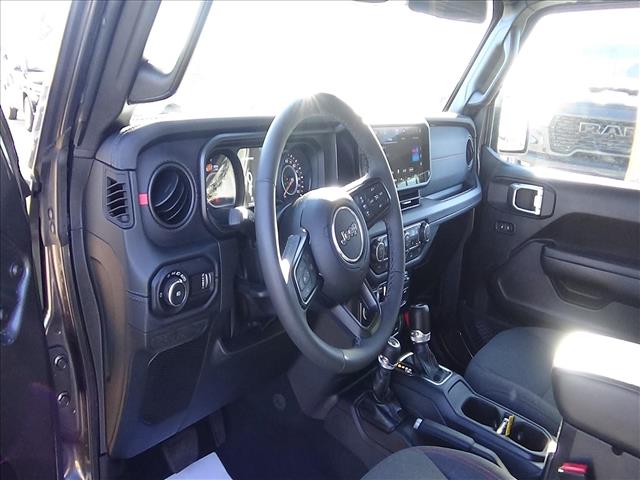 2025 Jeep Wrangler Rubicon:C7125