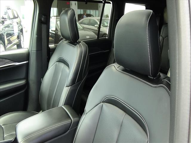 2025 Jeep Grand Cherokee L Limited:C7077