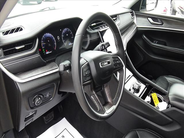 2023 Jeep Grand Cherokee L Limited:C7110A