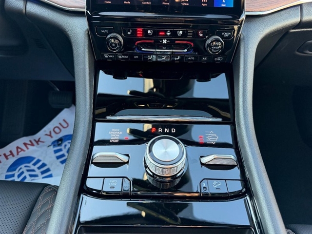 2025 Jeep Grand Cherokee L Summit:25-236