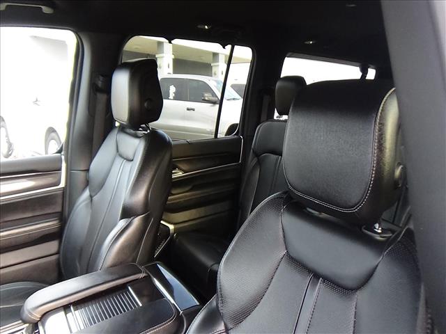 2024 Jeep Wagoneer L Base:C7016