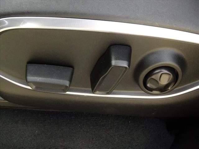 2025 Jeep Wagoneer L Base:C6863