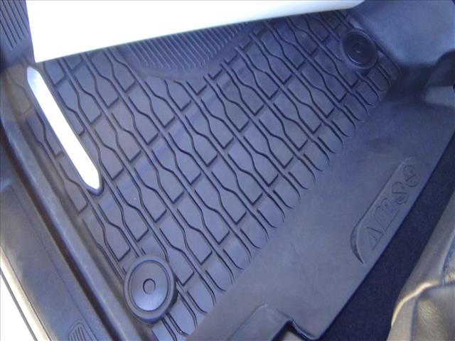 2024 Jeep Wagoneer Base:C6746