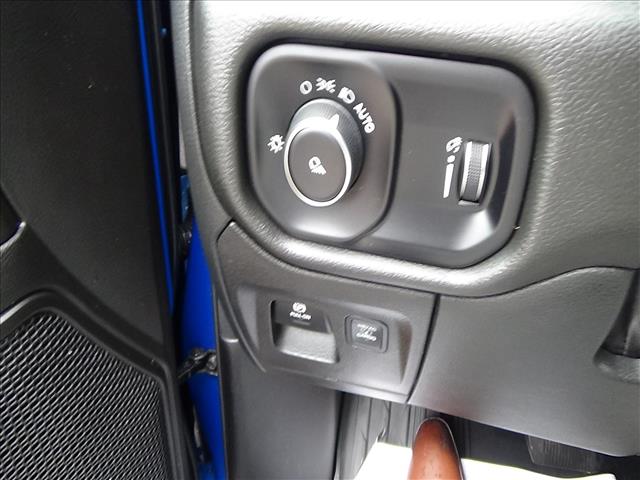 2025 RAM 1500 Tradesman:C6977