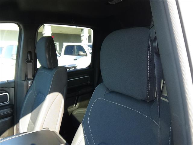 2025 RAM 1500 Big Horn:C7054