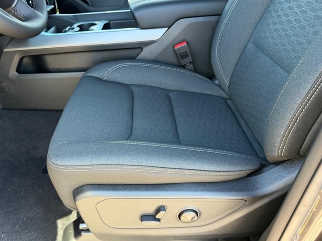 2027 RAM 1500 Big Horn:27-025