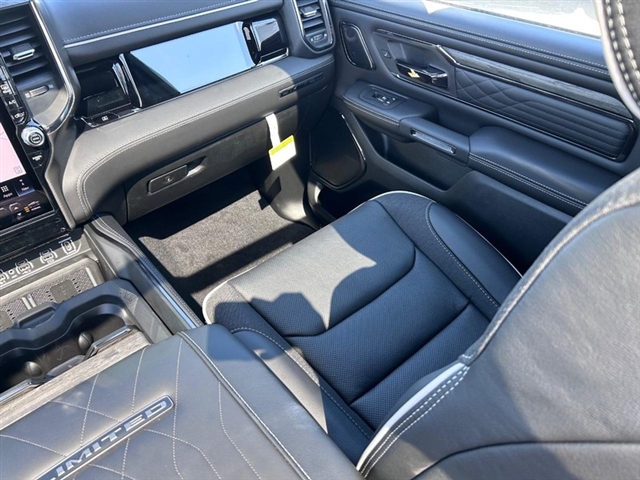 2025 RAM 1500 Limited