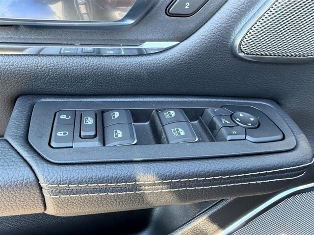 2027 RAM 1500 Laramie:27-007
