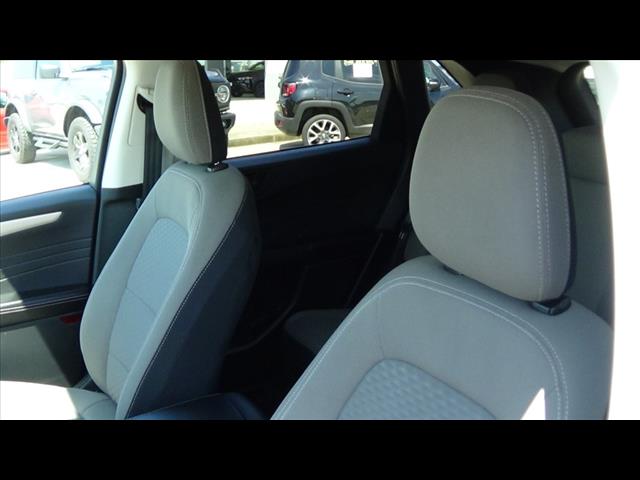 2022 Ford Escape Hybrid SE