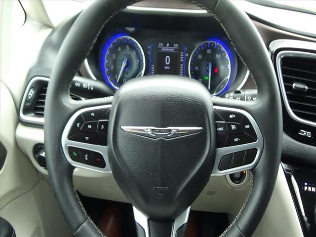 2024 Chrysler Voyager LX