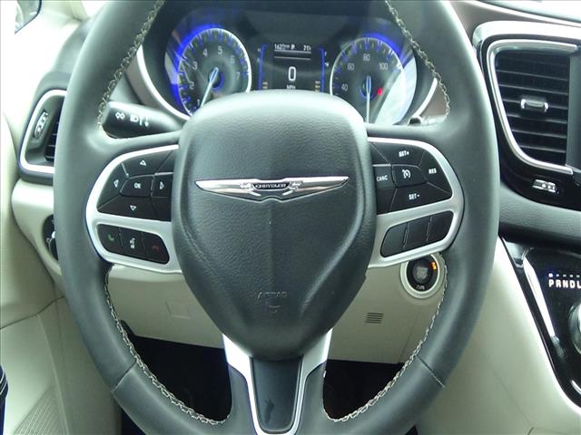 2023 Chrysler Voyager LX:C6861